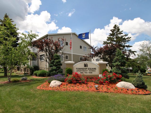 Township Square Apartments in Saginaw